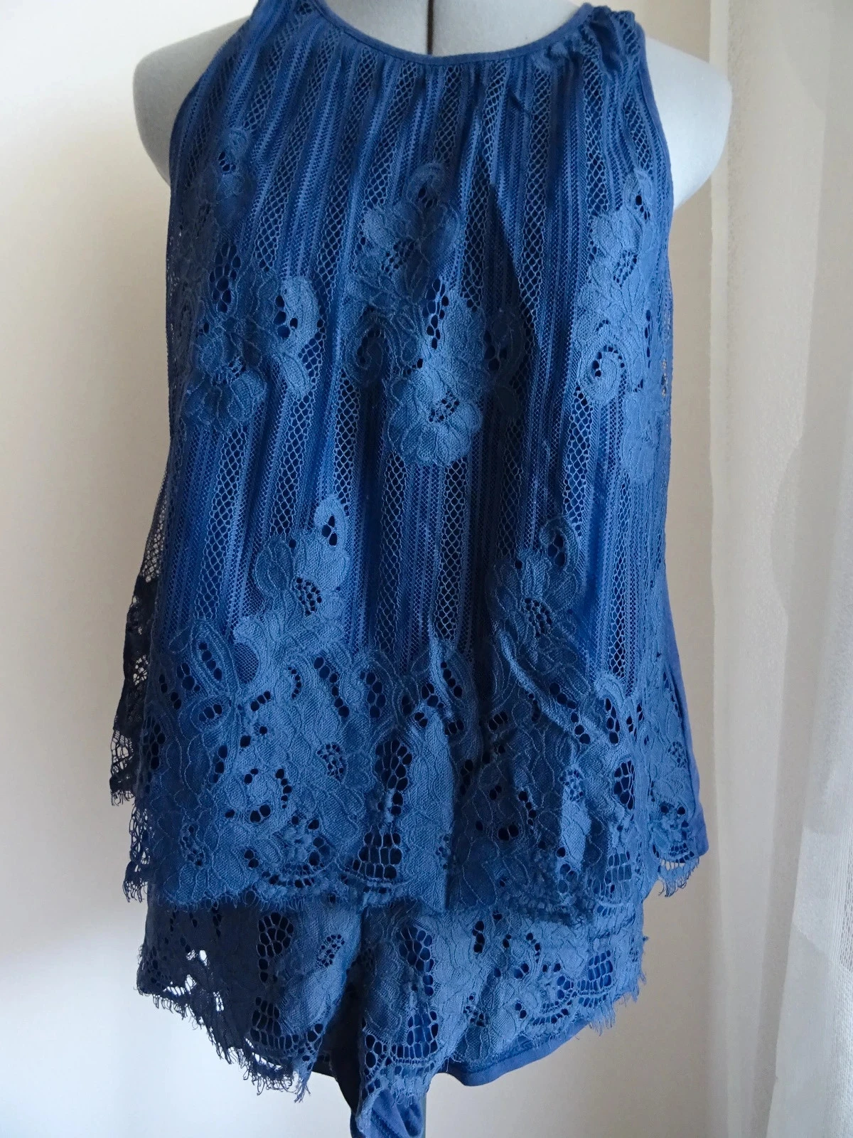 Pijama azul marinho com renda na frente tamanho M – photo 2